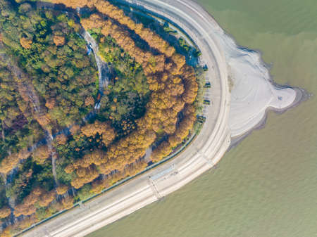 Autumn scenery of Wuhan Hanyang River Beach and Nan'anzui Parkの写真素材