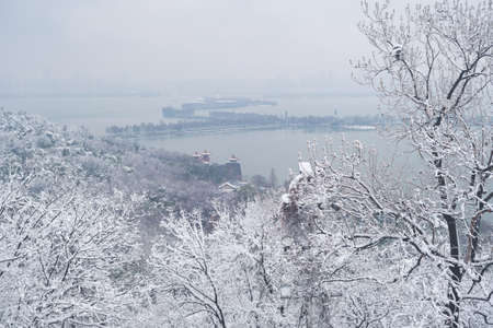 Winter snow scene in Moshan Scenic Area, East Lake, Wuhan, Hubeiの写真素材