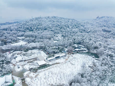 Winter snow scene in Moshan Scenic Area, East Lake, Wuhan, Hubeiの写真素材