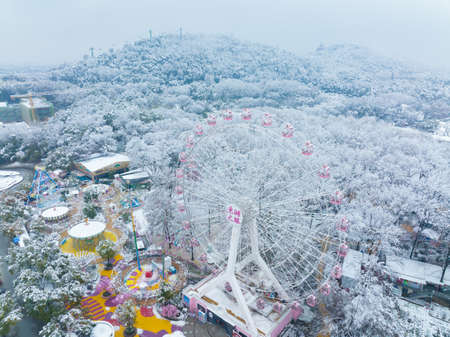 Winter snow scene in Moshan Scenic Area, East Lake, Wuhan, Hubeiのeditorial素材