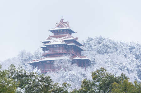 Winter snow scene in Moshan Scenic Area, East Lake, Wuhan, Hubeiのeditorial素材