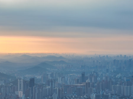 Sunrise and dawn skyline scenery of Wuhan city, Hubeiの写真素材