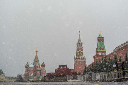 Moscow, Russia, April 5, 2020. Coronavirus Quarantine, Covid-19, in Moscow Snow over Red Squareのeditorial素材