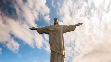 RIO DE JANEIRO, BRAZIL- 26, MAY, 2016: clouds and christ the redeemer statue in rio de janeiroのeditorial素材
