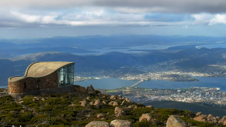 HOBART, TASMANIA, AUSTRALIA- APRIL,11, 2016: the view of hobart in tasmania from mt wellingtonのeditorial素材