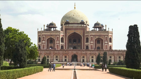 DELHI, INDIA - MARCH 12, 2019: view of the front of humayuns tomb from the entrance gateのeditorial素材