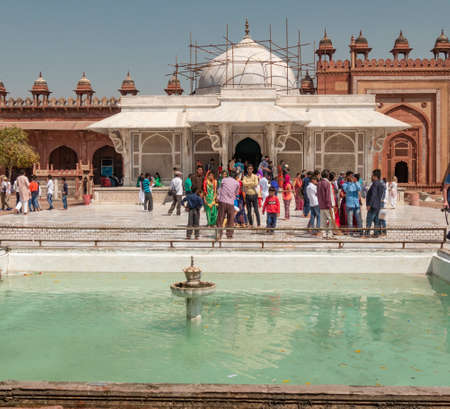 FATEPHUR SIKRI, INDIA- MARCH, 27, 2019: tomb of sufi saint shaikh salim chisti in jama masjid courtyardのeditorial素材