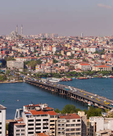 ISTANBUL, TURKEY â APRIL 28: The Ataturk Bridge over the Bosphorus on April 28, 2012 in Istanbul, Turkey prior to Anzac Day.  The Bosphorus divides Turkey between Europe and Asia. のeditorial素材