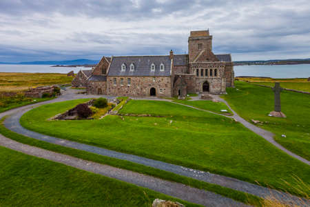 Iona Abbey in Scotland on a cloudy dayのeditorial素材