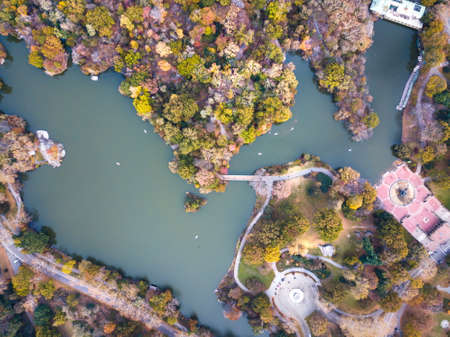 Aerial view of Central park lake in autumn. New york fallの写真素材