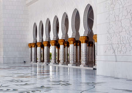 External view of Abu Dhabi Grand Mosque, also known as Sheikh Zayed Masjid  のeditorial素材