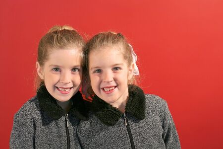 twin sisters smileの写真素材