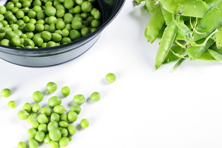 fresh shelled peas upcloseの写真素材