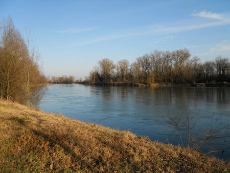 Scenic Adda river in winter, Lodi, Po Valley, Lombardy, Italyの写真素材