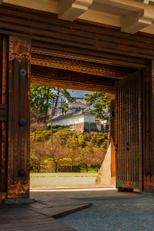 Visiting the Odawara Castle Park in Kanto Region. The main tower seen from an old gateのeditorial素材