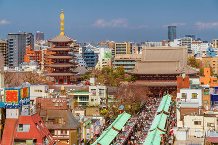 View of Senso-ji and Nakamise Street full of people in Asakusaのeditorial素材