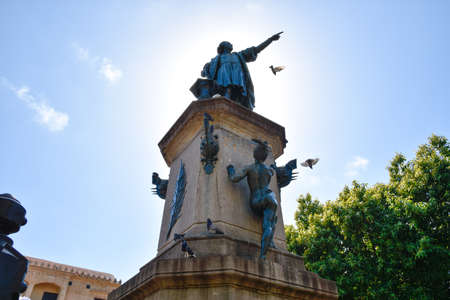 Statue of Christopher Columbus, Santo Domingo, Dominican Republicの写真素材