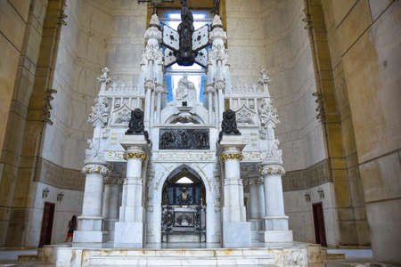 Santo Domingo, Dominican Republic - January 30 2016: Mausoleum of Christopher Columbus Lighthouse, located in east areas of Santo Domingo, Dominican Republic.のeditorial素材