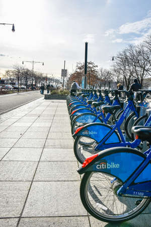 New York, USA Manhattan. Citi Bike rental service on the Hudson River Greenway.のeditorial素材