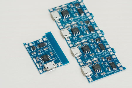 BMS protection board for charging lithium-ion batteries