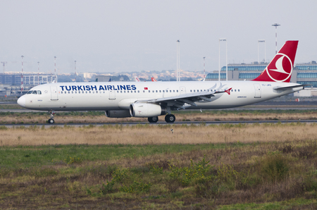 ROME, ITALY - JULY 11, 2013 - A Turkish Airlines Airbus A-321 in preparation for take-off at the Fiumicino airport in Romeのeditorial素材