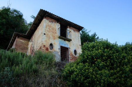 Abandoned "ciabot", typical of the Langhe and Roero vineyards toolshed, Italyの写真素材