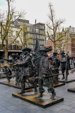 Rembrant Monument at Rebrantplein in Amsterdamのeditorial素材