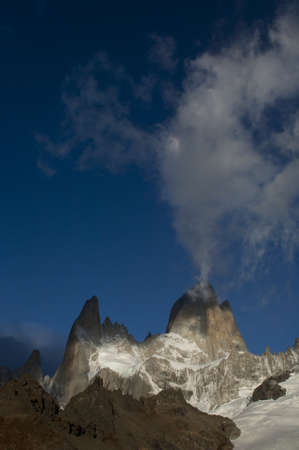 fitz roy peak and range at sunrise, los glaciares national park, patagonia, argentina, south americaの写真素材