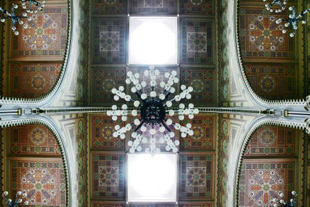 Details of decorations on ceiling inside Dohany Synagogue, Budapest, Hungary. This is the biggest synagogue in Europeのeditorial素材