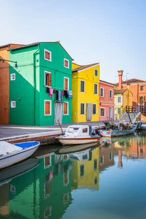 Tranquil scene with the colorful houses in Burano island, Veniceの写真素材