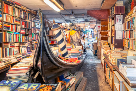Venice, Italy - May 31 2023: The famous bookstore Libreria Acqua Alta in Venice.のeditorial素材