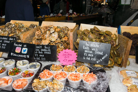 Oyster is the common name for a number of different families of salt-water bivalve molluscs that live in marine or brackish habitats.のeditorial素材