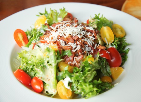 Plate of salad with bacon : Close upの写真素材