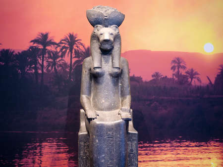 KANSAS CITY, MO - NOVEMBER 22, 2019: Statue of the Goddess Sekhmet at the Nelson-Atkins Museum of Artのeditorial素材