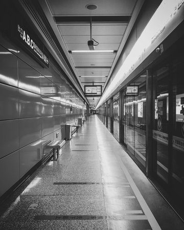 guangzhou metro station