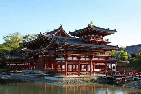 The Phoenix Hall of Byodo-in Temple during sunset in Kyoto, Japanのeditorial素材