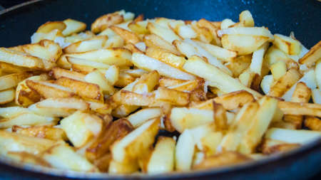 Cooking German sausages with beer.の写真素材