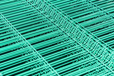 Material for the construction of a mesh fence.