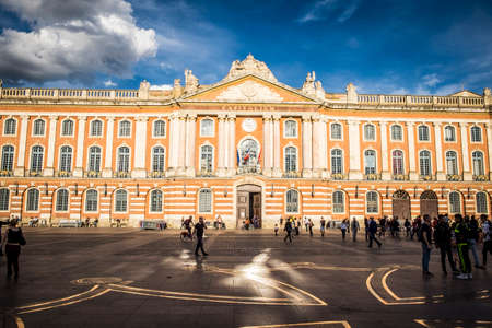 Toulouse, France - September 15, 2016: Facade of the Capitol, the City Hall of Toulouseのeditorial素材