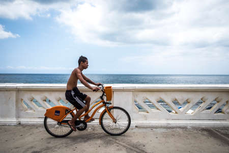 Salvador, Brazil - October 27, 2016: people enjoying Farol de Barra beach, one of the most popular in Salvadorのeditorial素材