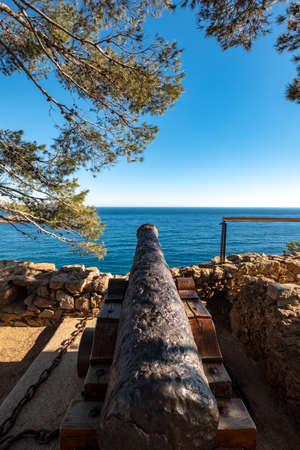 Castle of Tossa del Mar on the Costa Brava in Catalonia, one of the busiest tourist places in Spainのeditorial素材