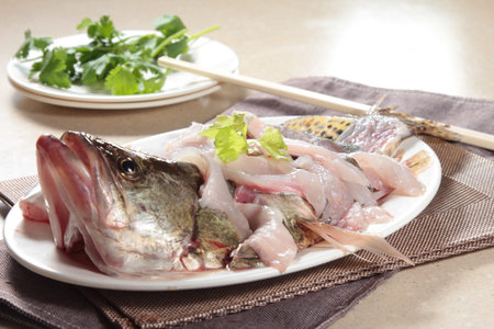 a cuisine photo of fish