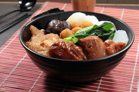 a cuisine photo of noodles with meatの写真素材
