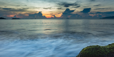 sunrise sky nha trang bay vietnamの写真素材