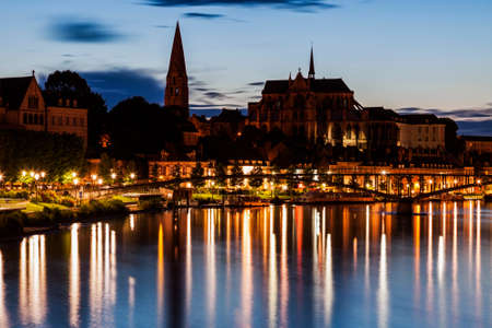 Auxerre along Yonne River. Auxerre, Burgundy, Franceの写真素材