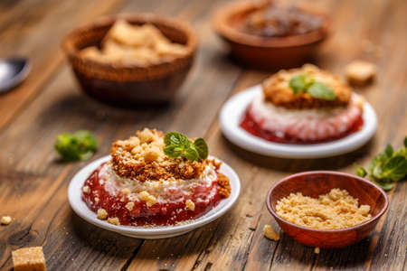 Strawberry cheesecakes.の写真素材