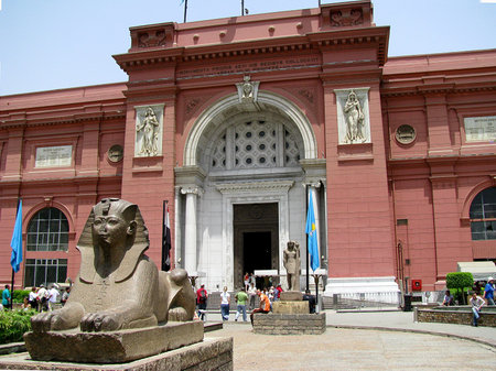 Facade of the Egyptian Museum in Cairoのeditorial素材