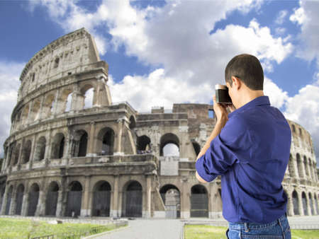 Tourists photographing Colosseum  icon Romaの写真素材
