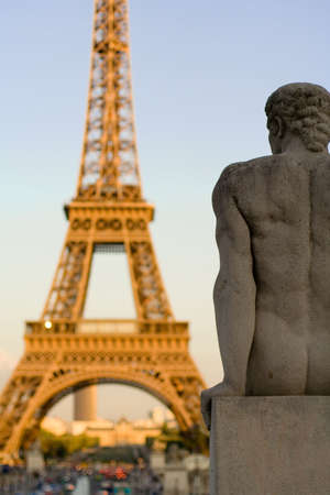 Statue & Eiffel Towerの写真素材