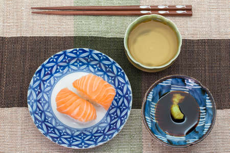 salmon sushiの写真素材
